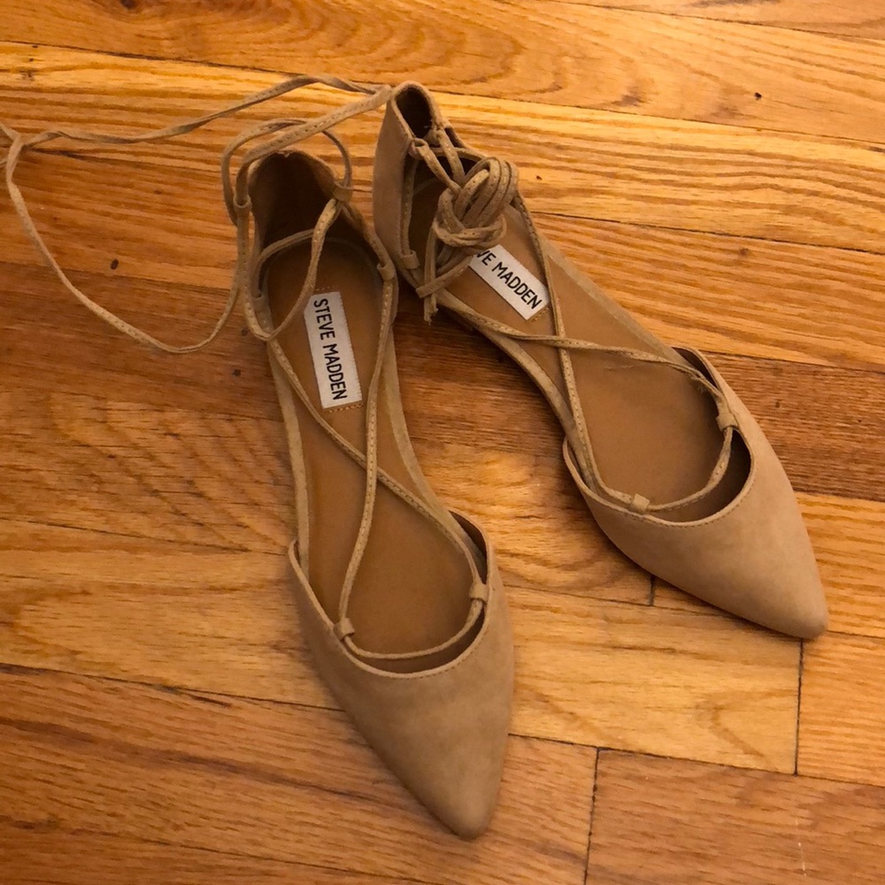 Steve Madden Sunshine flats NEVER WORN Size 6